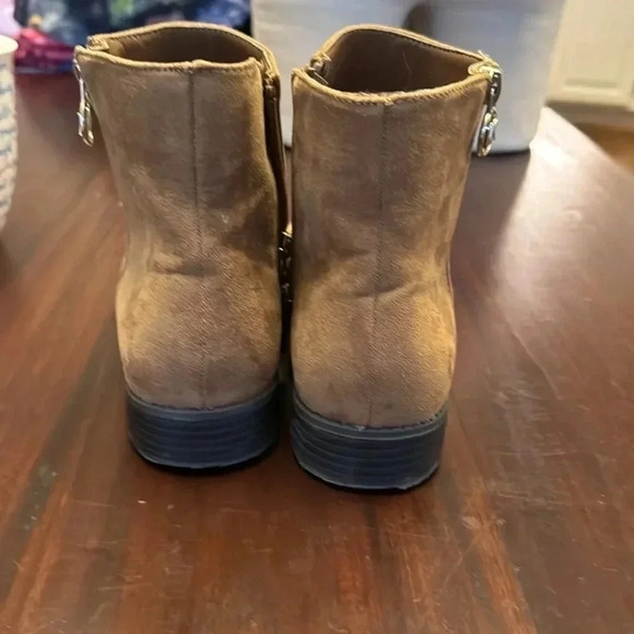 Michael Kors Emma Latica caramel girls booties size 5 - Picture 3 of 9